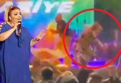 Mersin'de sahneden düşen Kibariye, taburcu oldu