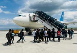 Afganistan uyruklu 227 kaçak göçmen ülkelerine gönderildi