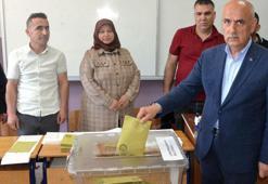 Bakan Kirişci, oyunu 51 yıl önce mezun olduğu okulda kullandı