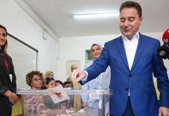 Babacan, Ankara'da oyunu kullandı: Bugün bayramımız