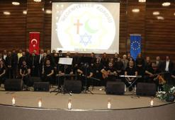 Antakya Medeniyetler Korosu Van'da konser verdi