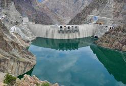 Yusufeli Barajı'nda su seviyesi 145 metreyi aştı; yapım aşaması kamerada