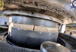 Makinenin içine gizlenmiş 300 kilodan fazla uyuşturucu madde ele geçirildi