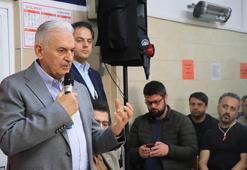 Binali Yıldırım Eyüpsultan'da fabrika çalışanlarıyla biraraya geldi