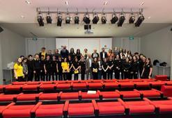 Demirören Medya Lisesi'nde dijital iletişim sunumu düzenlendi