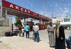 Akçakale'deki sınır kapısından günde 50 Suriyeli, ülkelerine dönüyor
