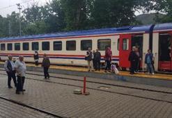 Trenle oy kullanmaya giderken yolda kalmışlardı; 1,5 saat rötarla Adana'ya ulaştılar