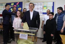 Bakan Dönmez, Eskişehir'de oyunu kullandı