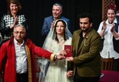 Tanıştıkları sahnede 13 yıl sonra dünyaevine girdiler