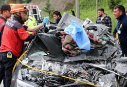 Otoyolda aynı noktada 2 kaza: 3 yaralı