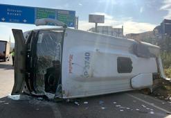 İşçi servis midibüsü TIR’a çarpıp devrildi: 13 yaralı
