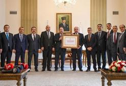 YSK Başkanı Yener, Cumhurbaşkanı mazbatasını TBMM Başkanı Şentop'a teslim etti