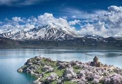 Van'da Akdamar Adası'nı ilk 5 ayda 50 bin turist ziyaret etti