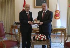 Bahçeli, TBMM Başkanlığı görevini geçici olarak devraldı