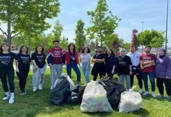 Dünya Çevre Günü'nde öğrencilerden çöp toplama etkinliği
