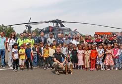 Şehit pilotun ismini taşıyan köy okulunun öğrencileri helikopterle tanıştı
