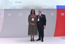 IATA’da bayrak değişimi