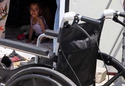 Merve’nin kapısına, çalınan tekerlekli sandalye yerine yenisi bırakıldı