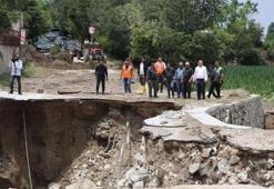 Selde çöken tren hattında onarım çalışması devam ediyor