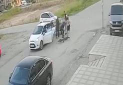 Bisikletli çocuğun otomobilin arkasındaki römorka çarptığı kaza kamerada