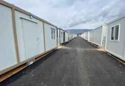 Akademisyenler depremzedelerle el ele verdi; yaşam köyü kuruldu