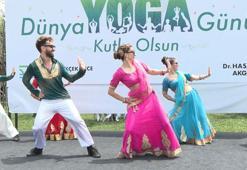 Hint dans gösterisi eşliğinde Dünya Yoga Günü kutlandı