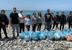 Üniversite öğrencileri, denizden 150 kilo çöp çıkardı