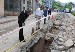 Doğal gaz hattı çalışmalarında Roma dönemine ait sütunlu yol ile su yolu bulundu