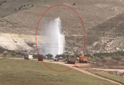 Boru patladı; tazyikli su metrelerce yükseğe fışkırdı