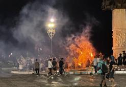 İzmir’de Fenerbahçe taraftarının kupa coşkusu