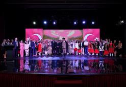 Cumhuriyetin 100’üncü yılında yüz genç Kurtuluş Savaşı kahramanlarını sahnede andı