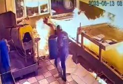 Tekstil fabrikasında baskı makinesi alev aldı; 3 yaralı