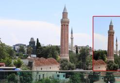 35 santimetre yan yatan Yivli Minare'nin depremde yıkılma tehlikesi