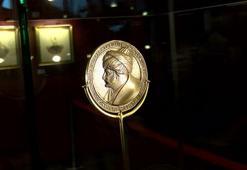 Fatih Sultan Mehmed'in bronz madalyası Panorama 1453 Müzesi'nde