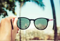 Uzmanı yaza özel uyardı: Sahte güneş gözlüğü takmak yerine hiç gözlük takmayın