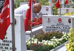 Edirnekapı Şehitliği'nde buruk babalar günü