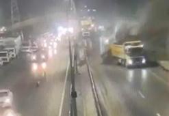 Trabzon-Gümüşhane kara yolunda heyelan kamerada