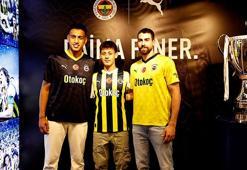 Fenerbahçe'nin yeni sezon formaları tanıtıldı
