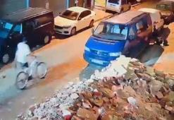 Sultangazi'de ilginç hırsızlık; bisikleti bıraktı skuteri çaldı