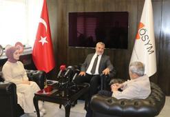 ÖSYM Başkanı Ersoy, en yaşlı ve en genç üniversite adayları ile buluştu