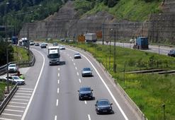 Bayram tatili öncesi Anadolu Otoyolu ve D-100'de trafik tedbirleri artırıldı