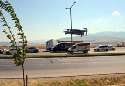 Dronlu denetimde kırmızı ışık ihlalinden 22 sürücüye ceza