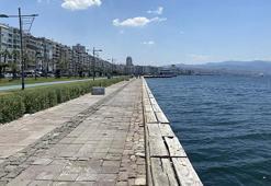 İzmir'de Kordon Boyu boş kaldı