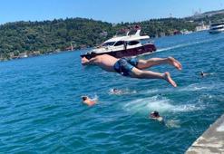 Boğazın tadını yüzerek çıkardılar