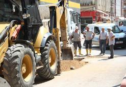 Alt yapı çalışmasında iş makinesi doğal gaz borusunu deldi; sızıntı oldu