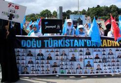 Çin Konsolosluğu önünde ‘Urumçi’ protestosu