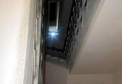 5'inci kattan merdiven boşluğuna düşen bebek yaralandı