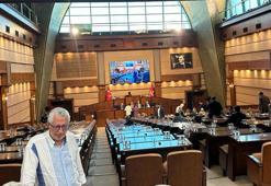 İBB meclisinde sinek ve sergi eleştirisi