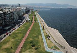 Sıcaklık uyarısı yapılan İzmir'de, Kordon boş kaldı
