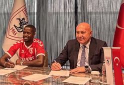 Samsunspor Nanu'yu renklerine bağladı